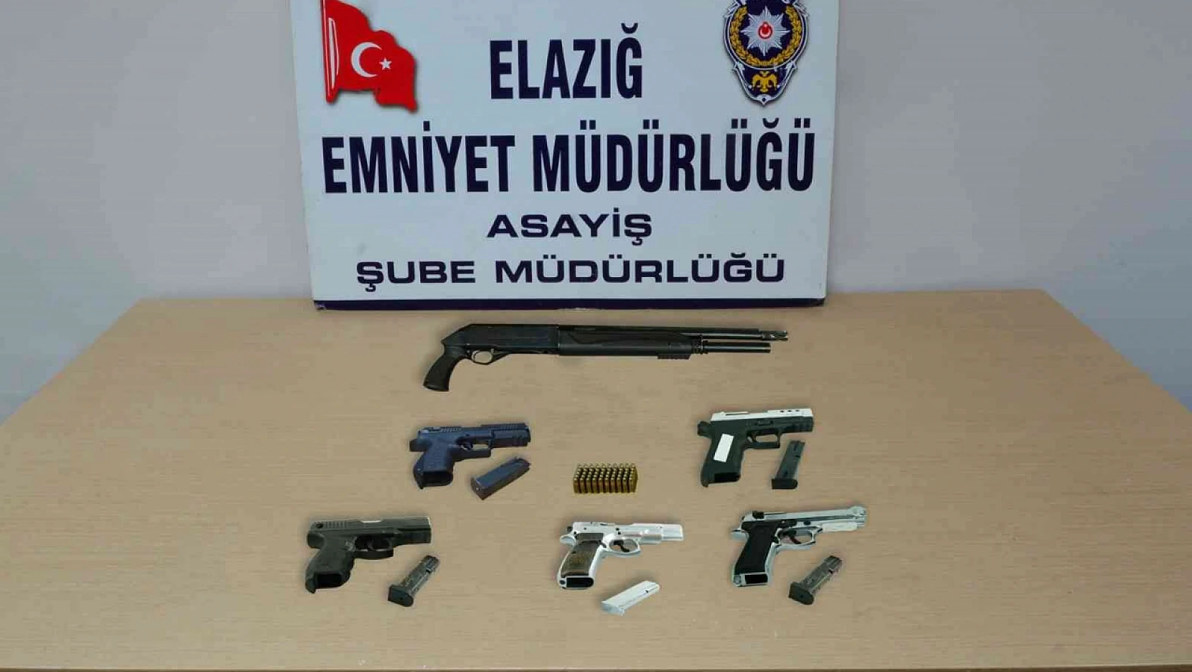 Elazığ'da 22 Kişi Tutuklandı!