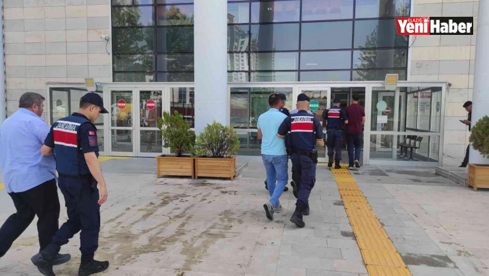 Elazığ'da kaçak kazı yapan 4 şüpheli yakalandı