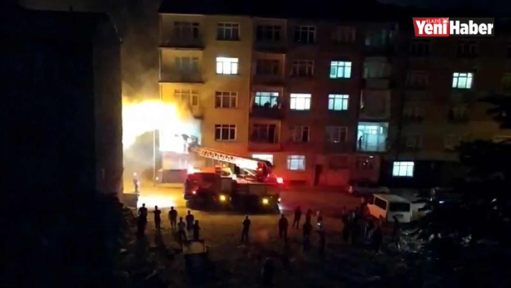 Elazığ'da Korkutan Ev Yangını!