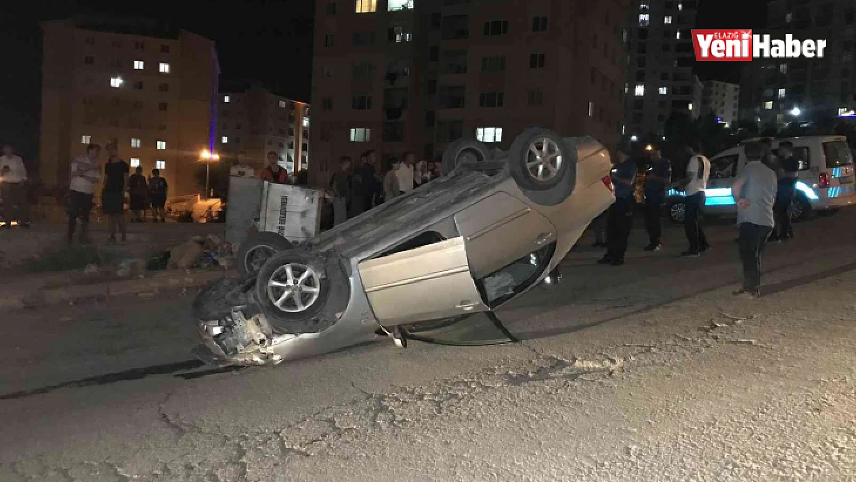 Elazığ'da otomobil takla attı: 4 yaralı