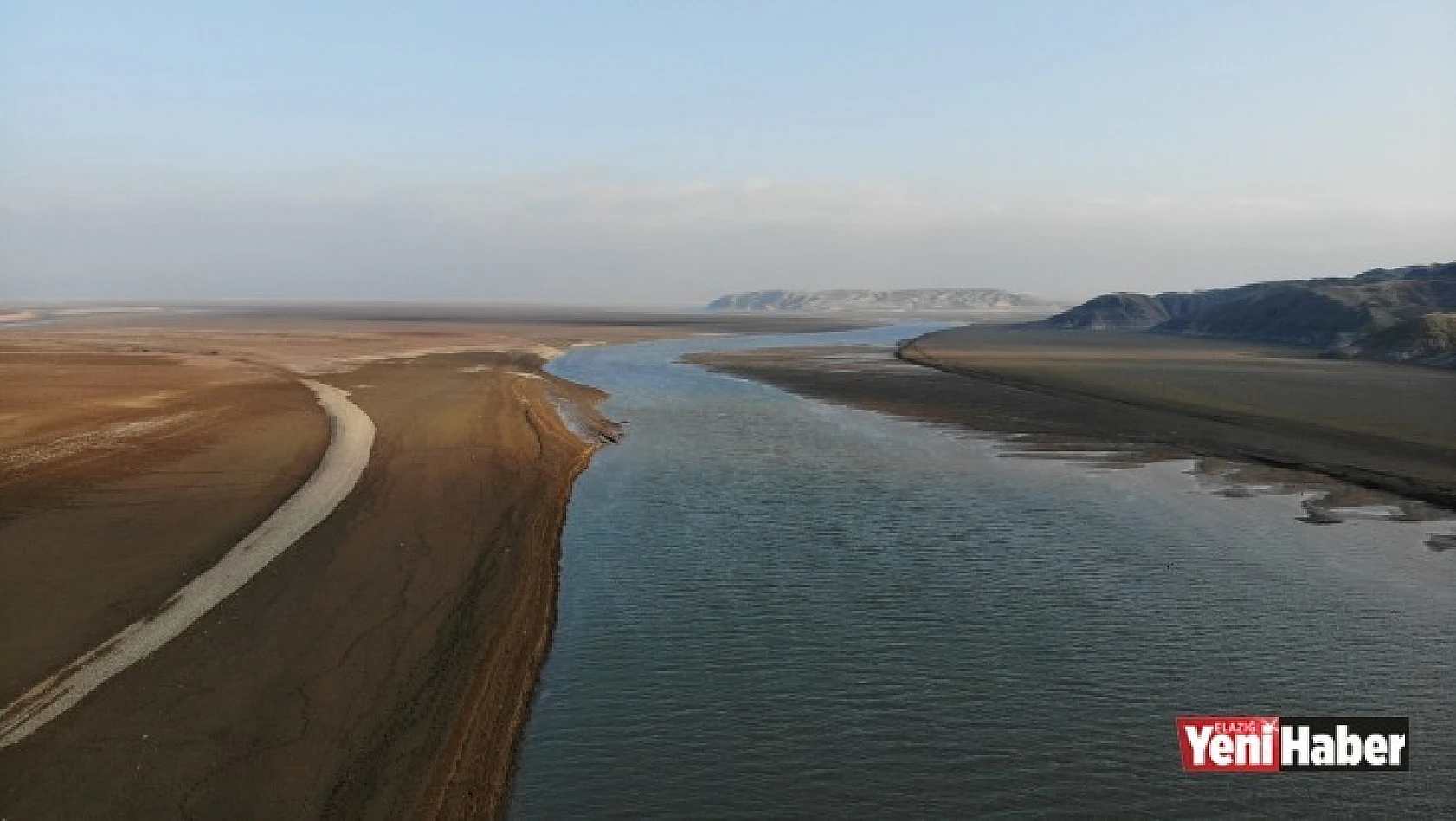 Elazığ'da Sular Çekildi, Murat Nehri Dereye Döndü!