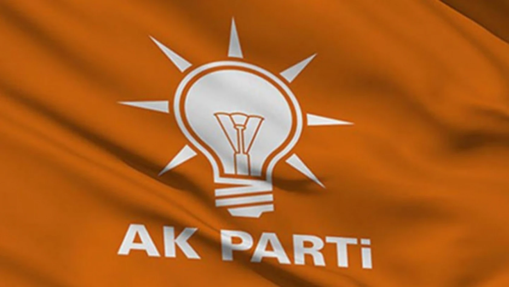 AK Parti, afiş ve bayrak avında
