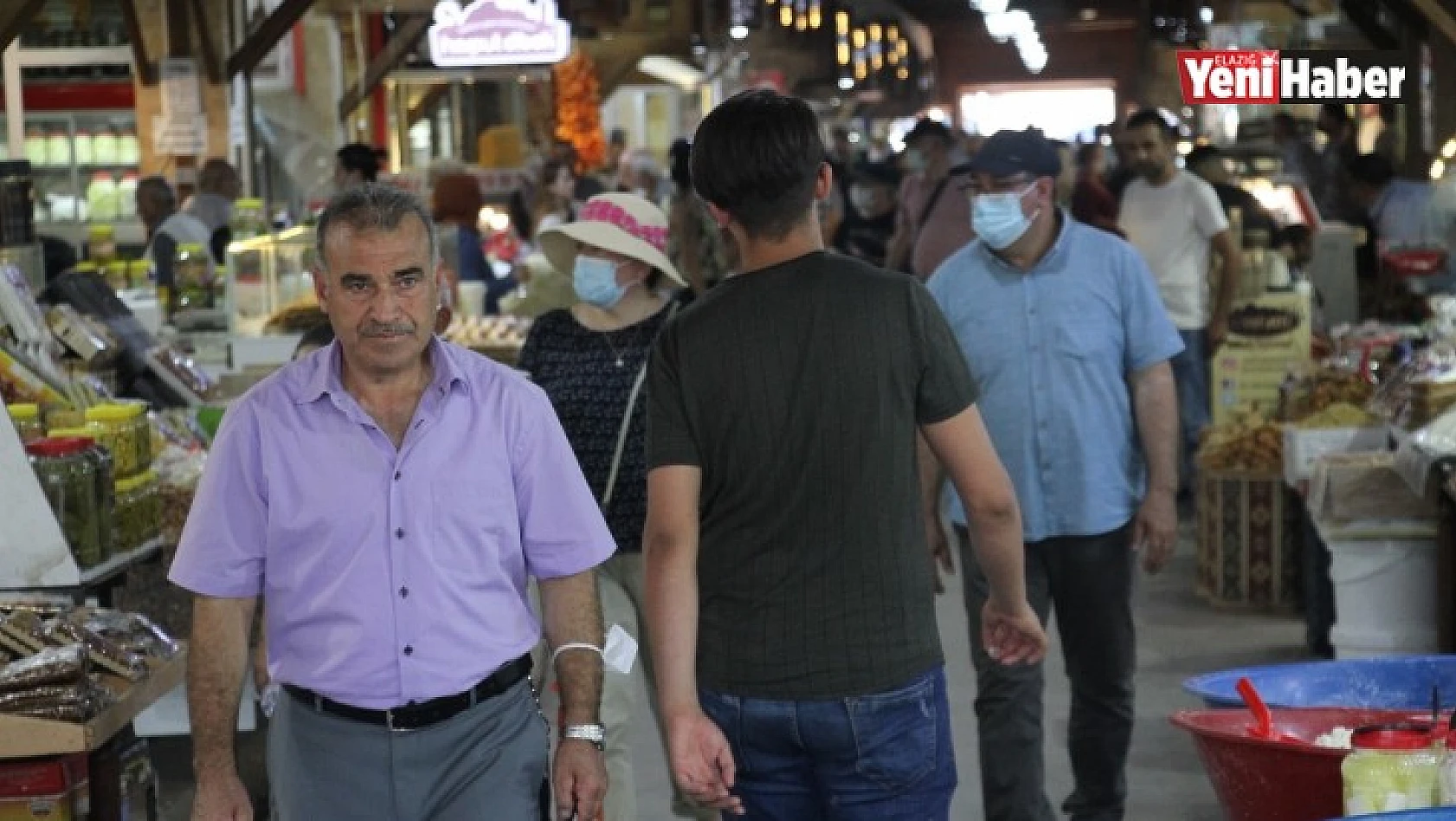 Kapalı Çarşı'da Bayram Yoğunluğu