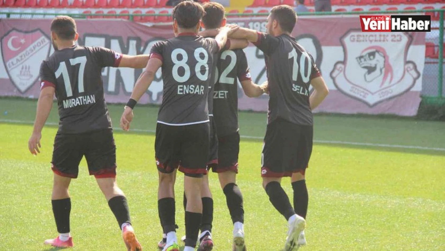 Elazığspor'da Futbolcular Ceza Sınırında!