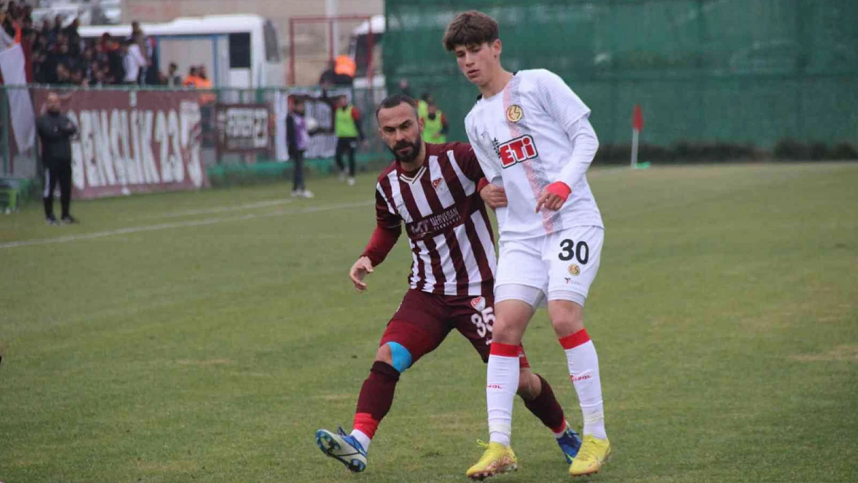 Elazığspor'da 2 sakat, 1 cezalı