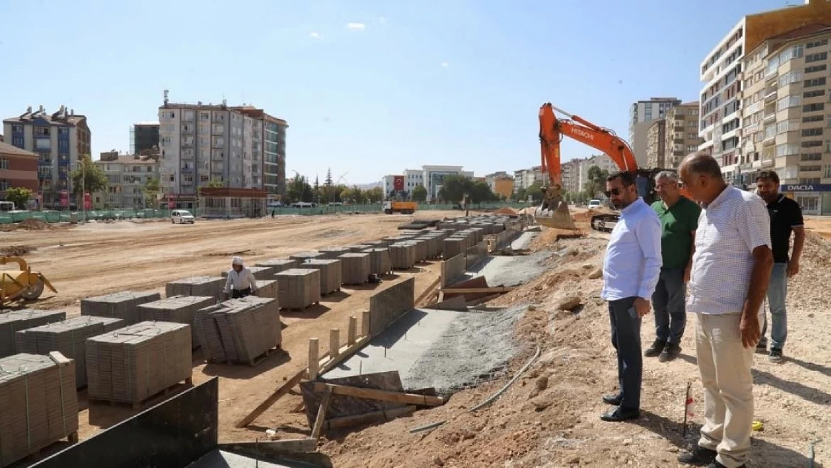 Meydan ve Otopark Çalışmalarında Sona Gelindi
