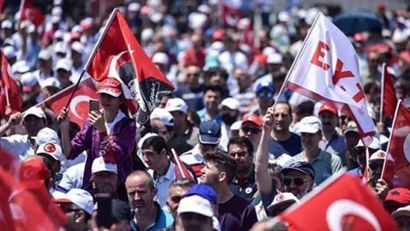 AK Parti'den EYT Açıklaması!